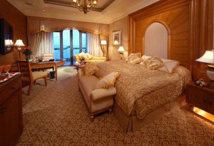 لماذا فندق قصر الإمارات هو خيارك الأمثل؟ 